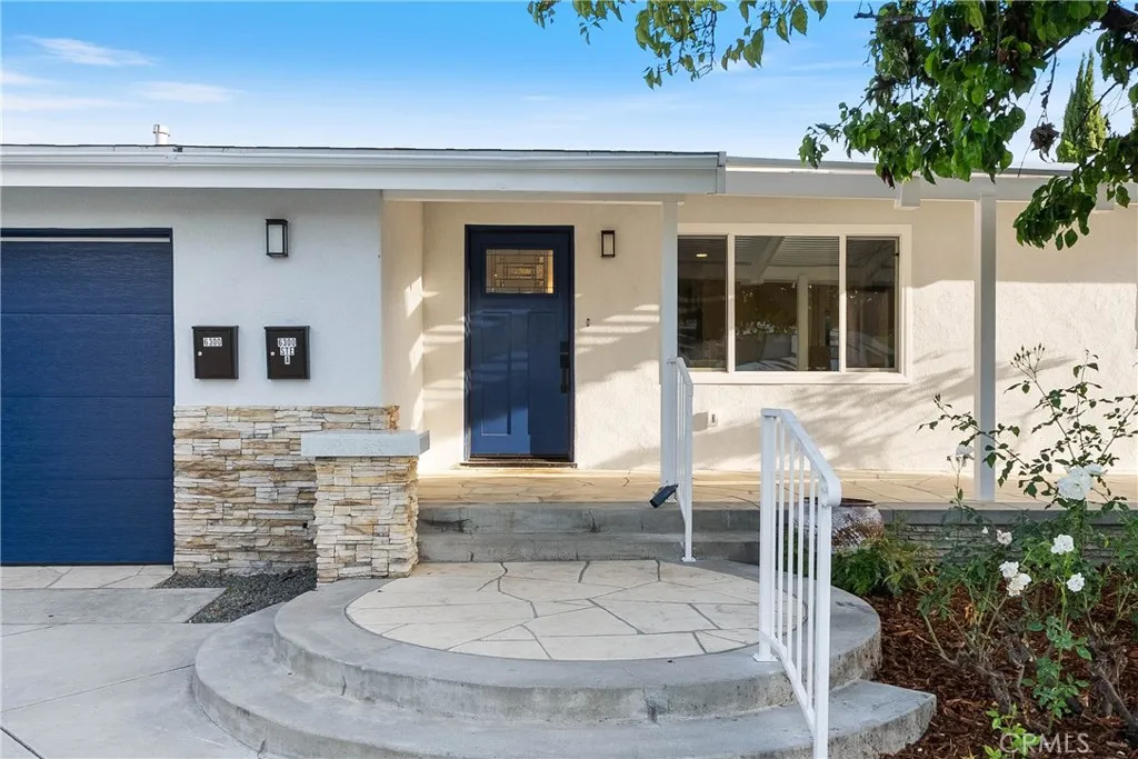 6300 E Fairbrook Street, Long Beach, California 90815 home-pic-32